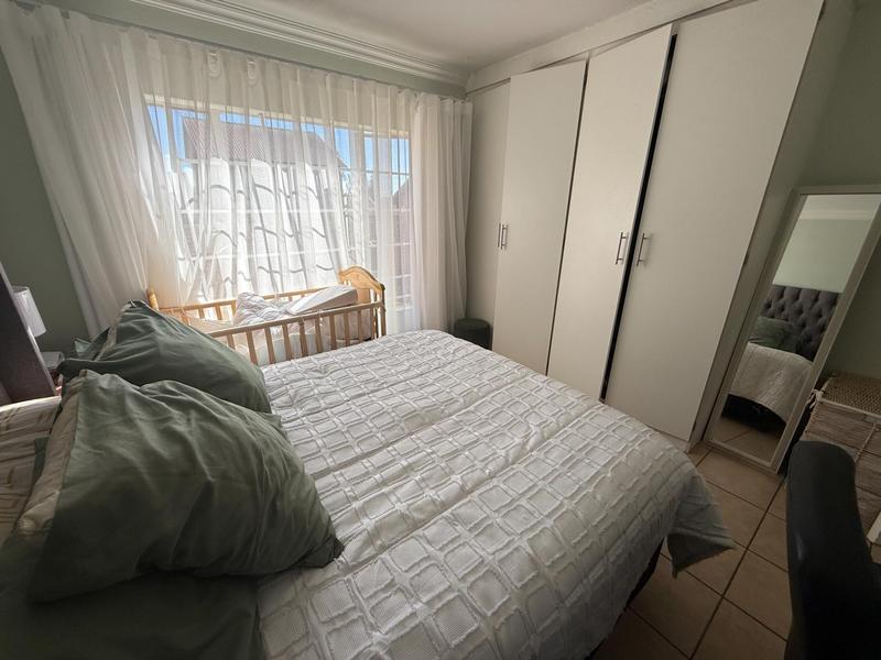 2 Bedroom Property for Sale in The Reeds Gauteng