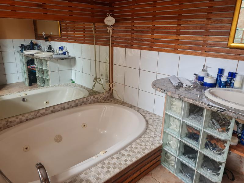 4 Bedroom Property for Sale in Westdene Gauteng