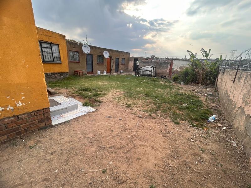 5 Bedroom Property for Sale in Tembisa Central Gauteng