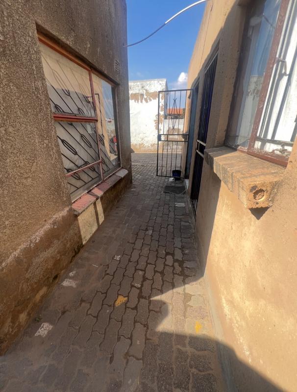 11 Bedroom Property for Sale in Tembisa Central Gauteng