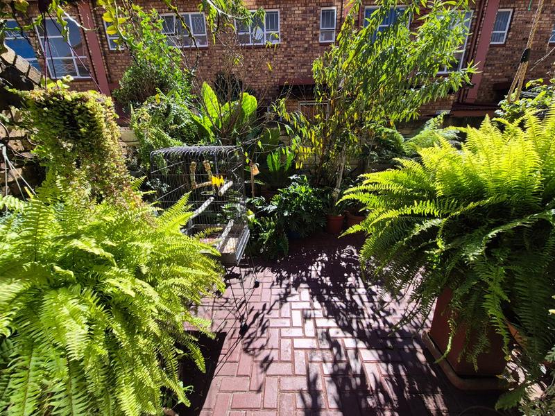 2 Bedroom Property for Sale in Dorandia Gauteng