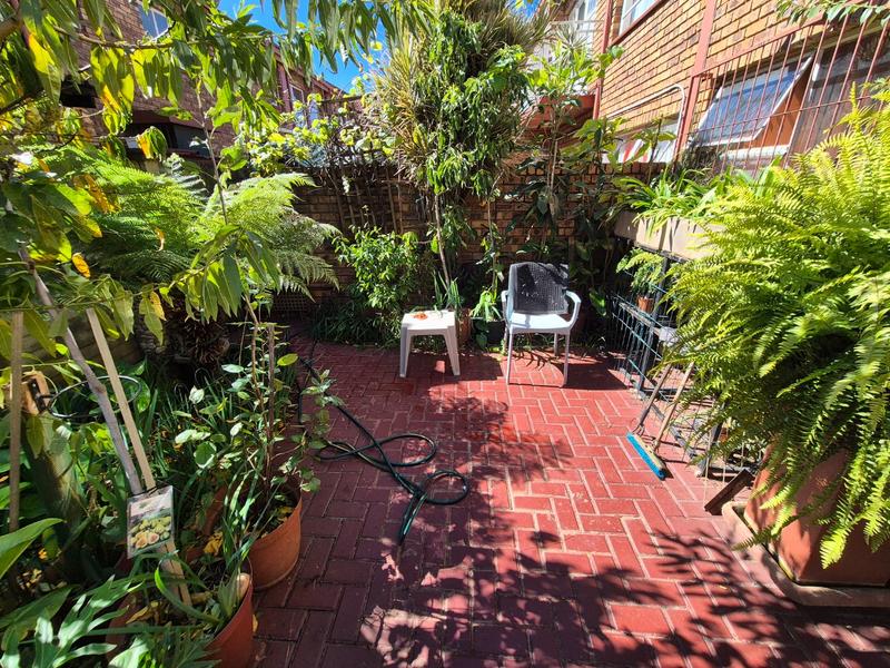 2 Bedroom Property for Sale in Dorandia Gauteng