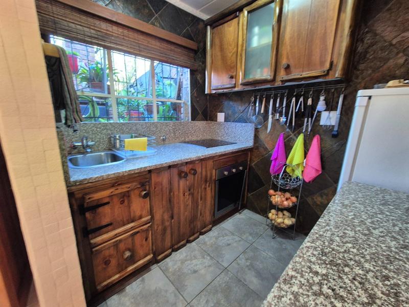 2 Bedroom Property for Sale in Dorandia Gauteng