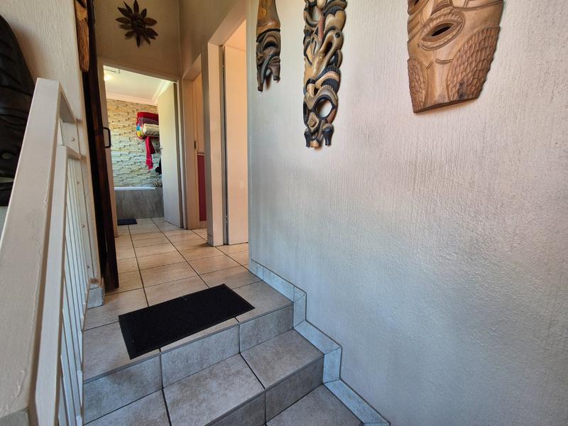 2 Bedroom Property for Sale in Dorandia Gauteng