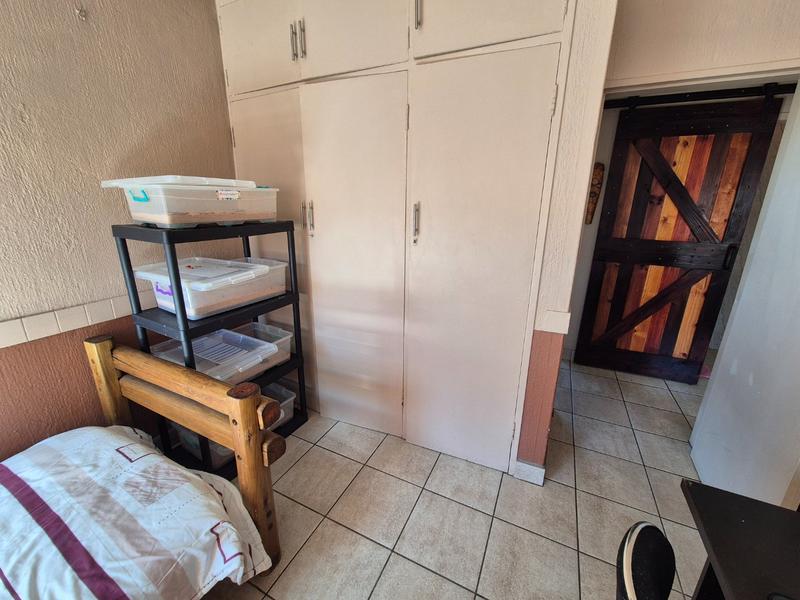 2 Bedroom Property for Sale in Dorandia Gauteng