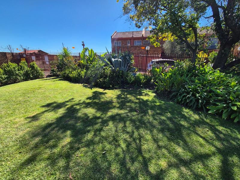 2 Bedroom Property for Sale in Dorandia Gauteng