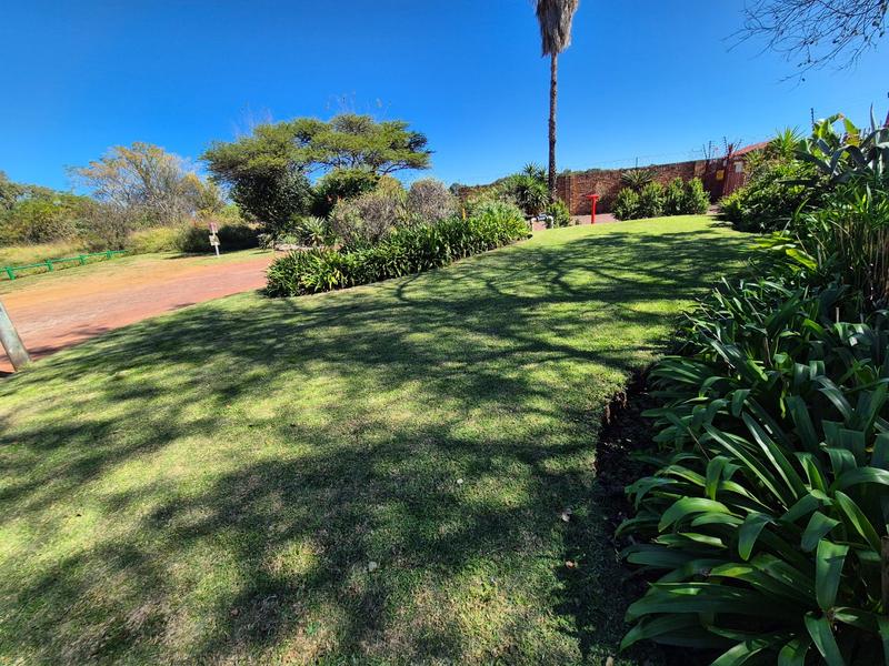 2 Bedroom Property for Sale in Dorandia Gauteng