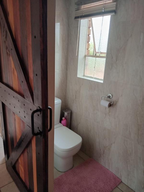 2 Bedroom Property for Sale in Dorandia Gauteng