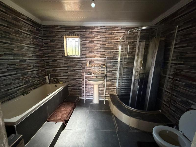 4 Bedroom Property for Sale in Theresa Park Gauteng