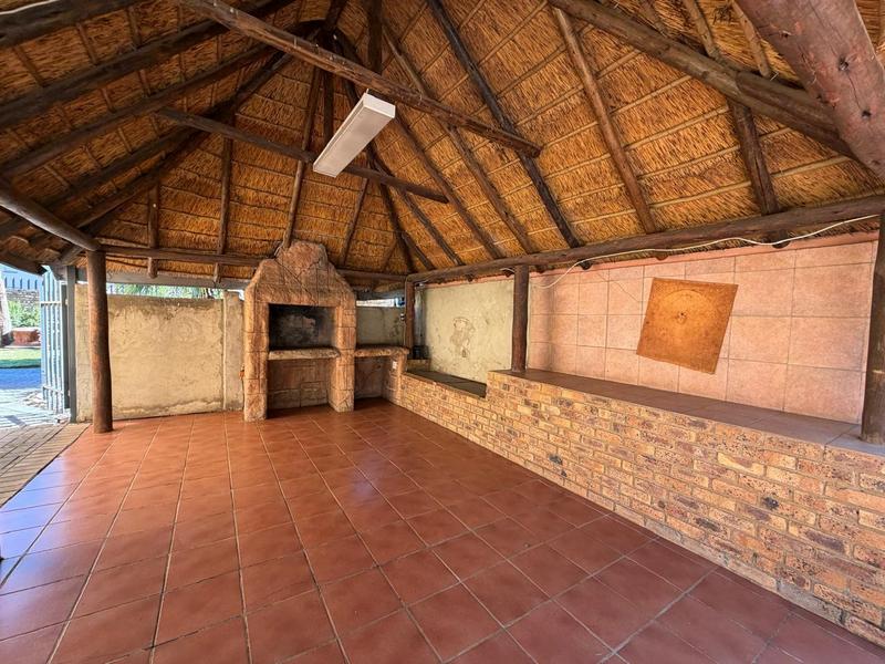 4 Bedroom Property for Sale in Theresa Park Gauteng