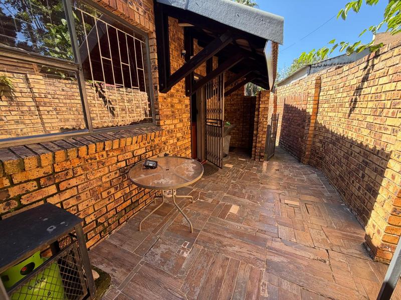 4 Bedroom Property for Sale in Theresa Park Gauteng