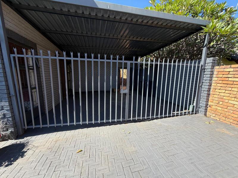 4 Bedroom Property for Sale in Theresa Park Gauteng