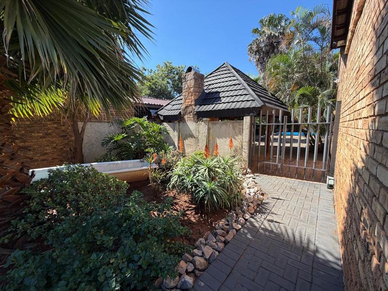 4 Bedroom Property for Sale in Theresa Park Gauteng
