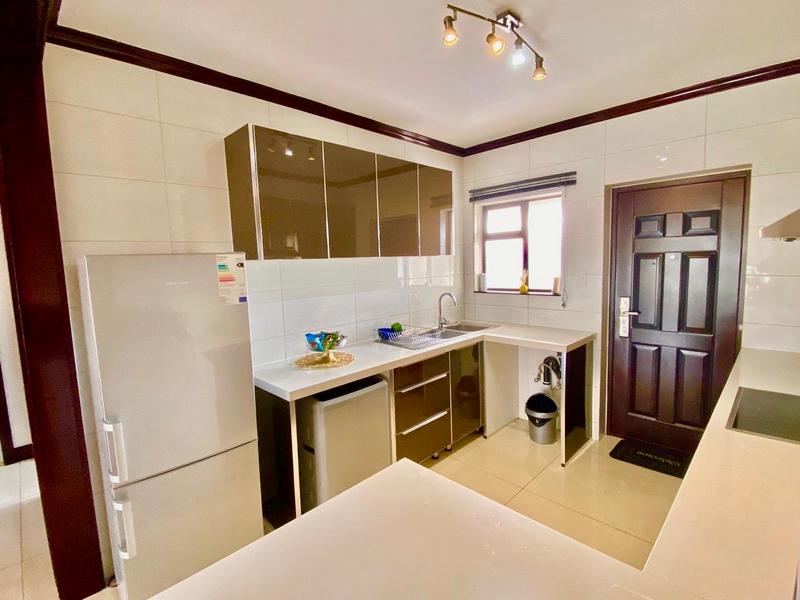 To Let 2 Bedroom Property for Rent in Fourways Gauteng