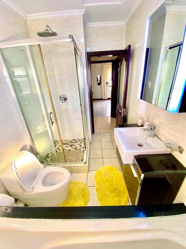 To Let 2 Bedroom Property for Rent in Fourways Gauteng