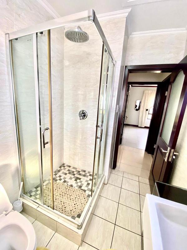 To Let 2 Bedroom Property for Rent in Fourways Gauteng