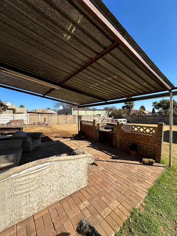 3 Bedroom Property for Sale in Selection Park Gauteng