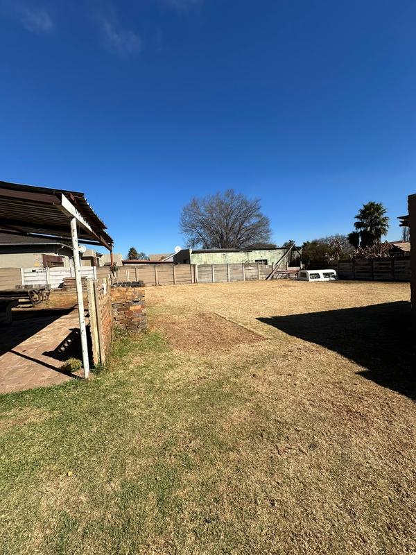3 Bedroom Property for Sale in Selection Park Gauteng