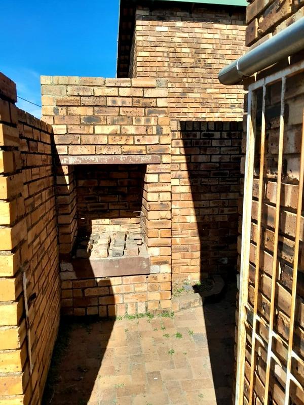 3 Bedroom Property for Sale in Groblerpark Gauteng