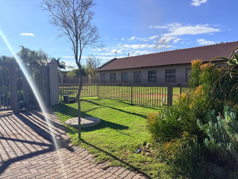 2 Bedroom Property for Sale in Eldorette Gauteng