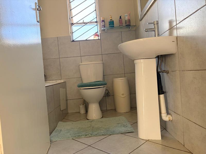 3 Bedroom Property for Sale in Kirkney Gauteng