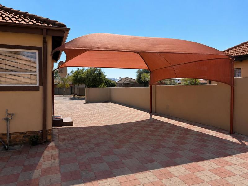 3 Bedroom Property for Sale in Kirkney Gauteng