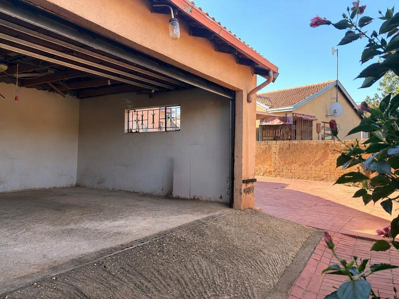 3 Bedroom Property for Sale in Soshanguve Gauteng
