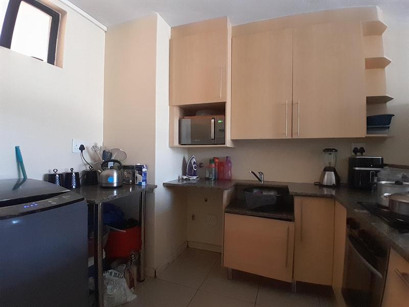 2 Bedroom Property for Sale in Rooihuiskraal North Gauteng