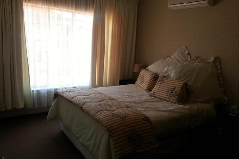 3 Bedroom Property for Sale in New Redruth Gauteng