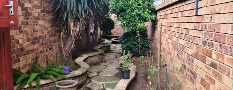 3 Bedroom Property for Sale in New Redruth Gauteng