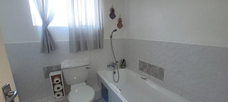 2 Bedroom Property for Sale in Mulbarton Gauteng