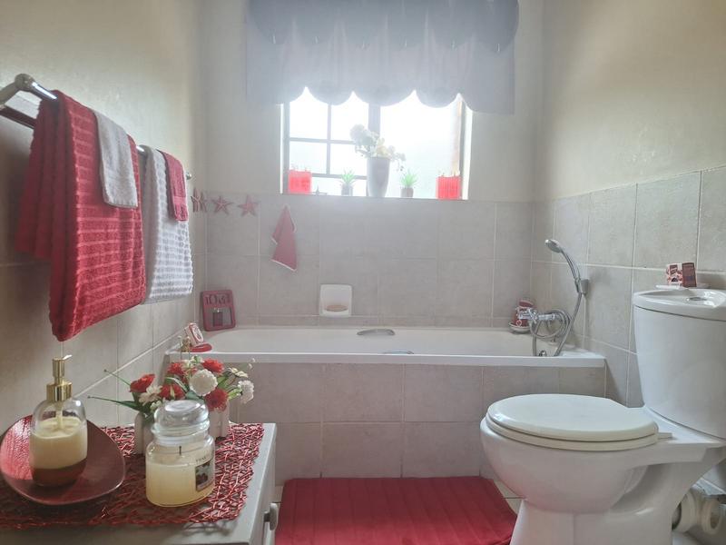 To Let 2 Bedroom Property for Rent in Dalview Gauteng