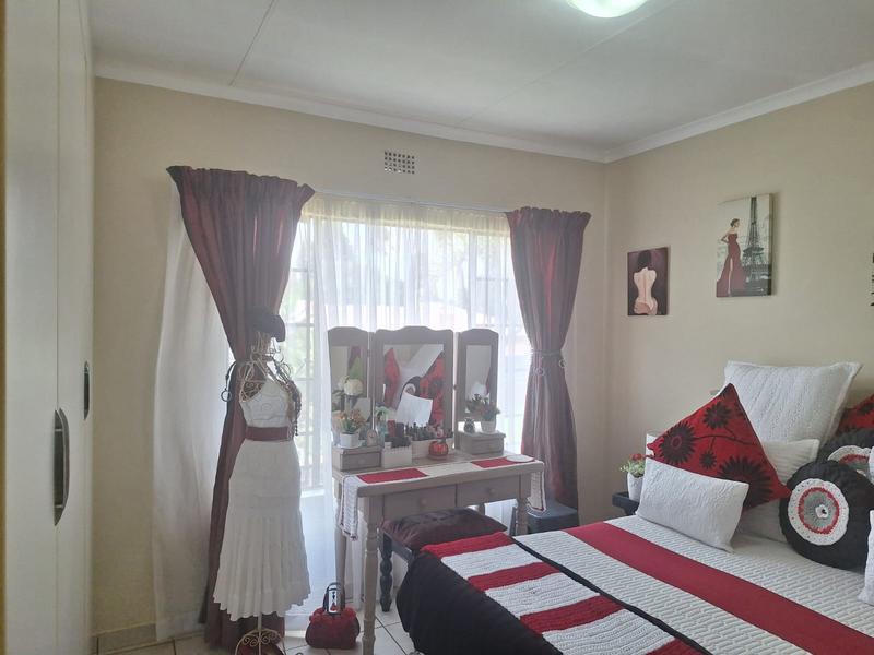 To Let 2 Bedroom Property for Rent in Dalview Gauteng