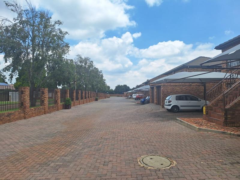 To Let 2 Bedroom Property for Rent in Dalview Gauteng