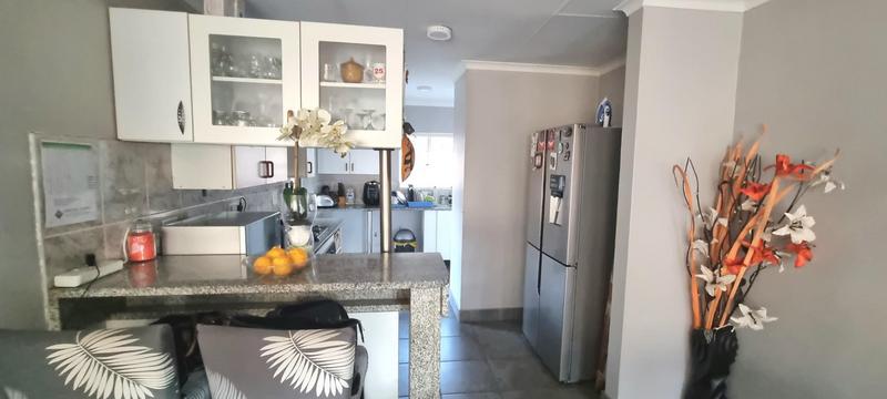 3 Bedroom Property for Sale in Eldoraigne Gauteng