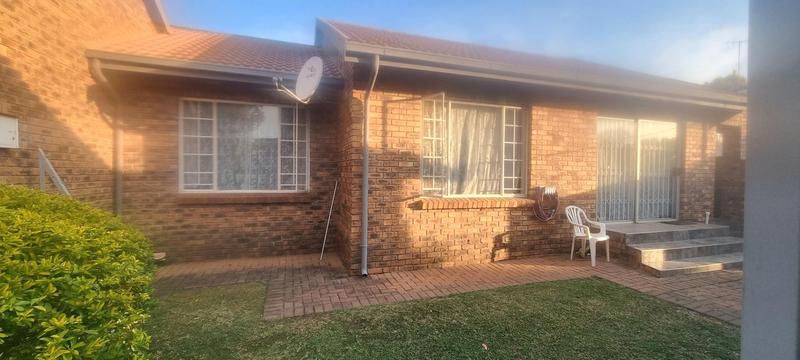 3 Bedroom Property for Sale in Eldoraigne Gauteng