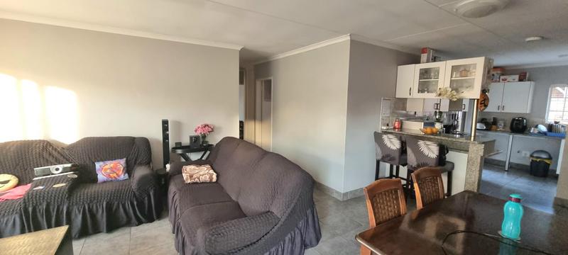 3 Bedroom Property for Sale in Eldoraigne Gauteng
