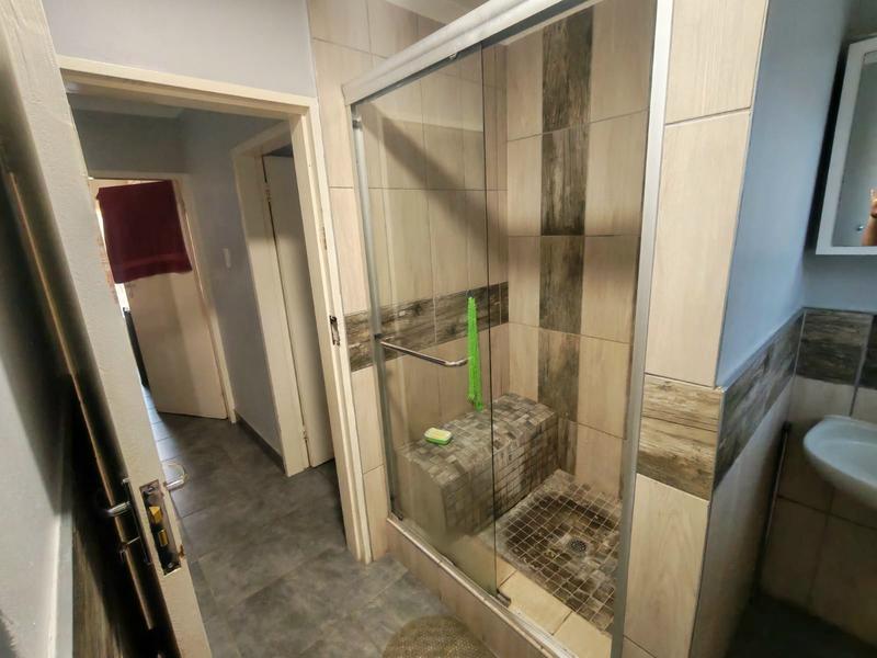 3 Bedroom Property for Sale in Eldoraigne Gauteng