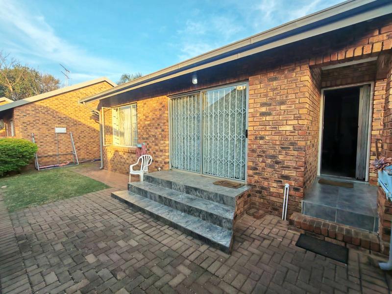 3 Bedroom Property for Sale in Eldoraigne Gauteng
