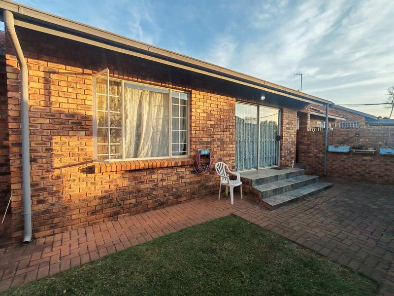 3 Bedroom Property for Sale in Eldoraigne Gauteng