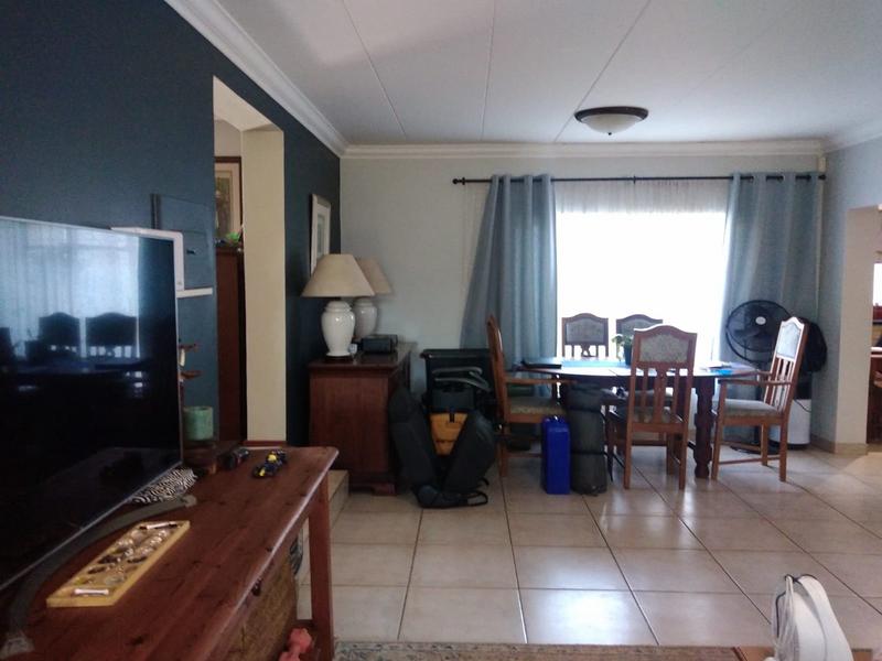 4 Bedroom Property for Sale in Wierda Park Gauteng