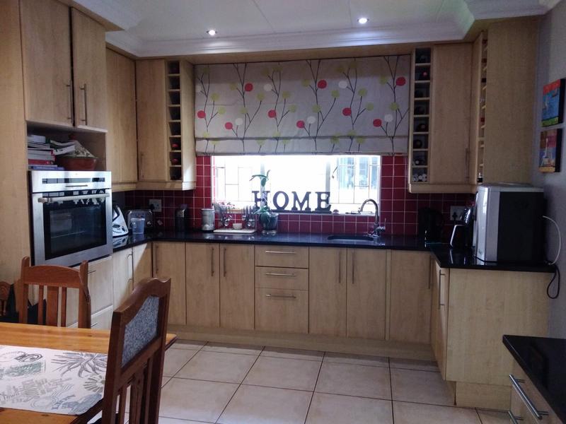 4 Bedroom Property for Sale in Wierda Park Gauteng