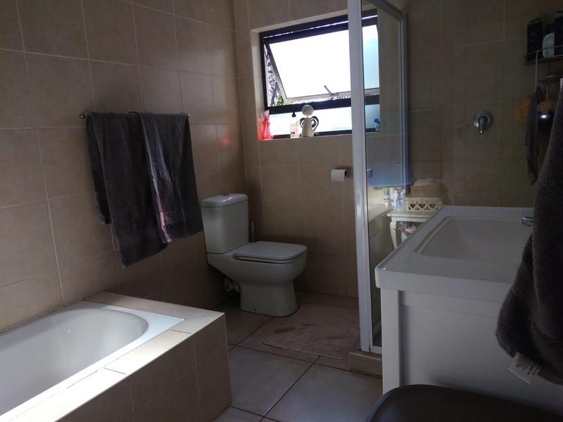 4 Bedroom Property for Sale in Wierda Park Gauteng