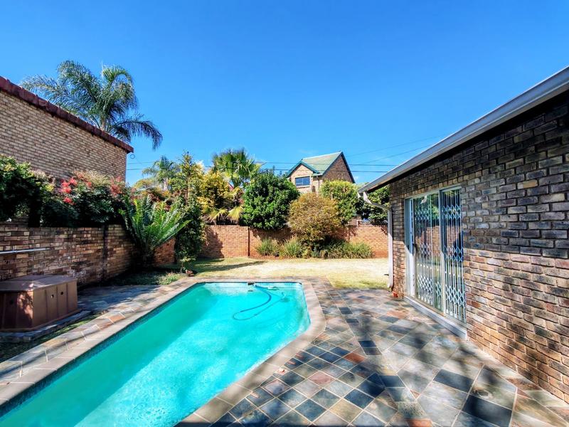 3 Bedroom Property for Sale in Wierdaglen Estate Gauteng