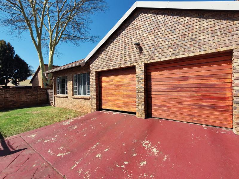 3 Bedroom Property for Sale in Wierdaglen Estate Gauteng