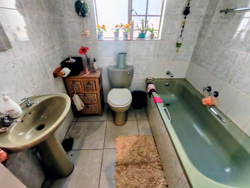 3 Bedroom Property for Sale in Wierdaglen Estate Gauteng