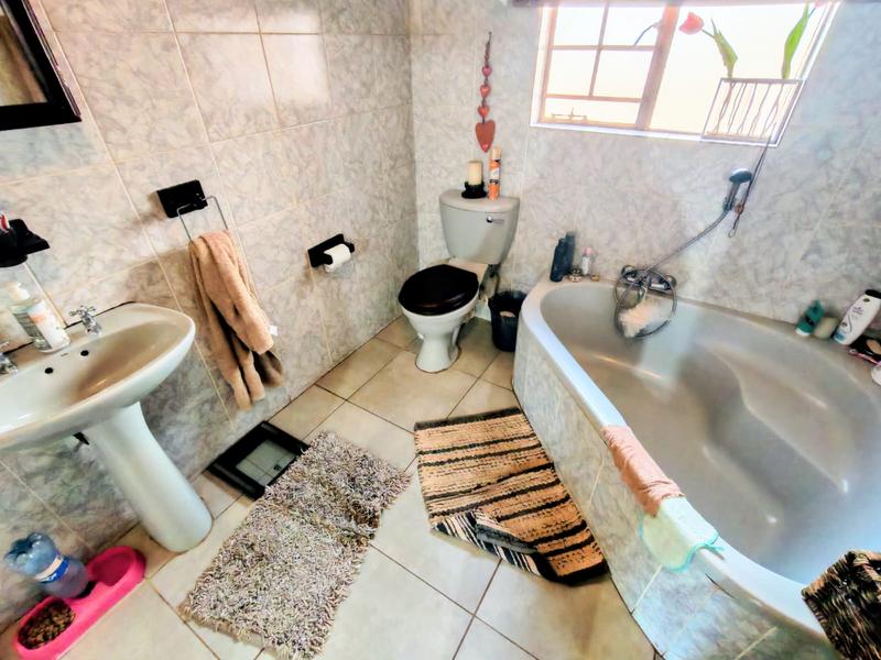 3 Bedroom Property for Sale in Wierdaglen Estate Gauteng