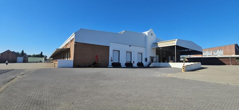 To Let Commercial Property for Rent in Randjespark Gauteng