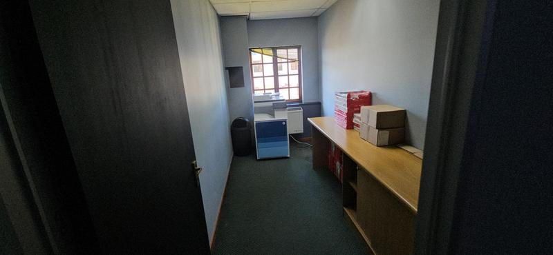 To Let Commercial Property for Rent in Randjespark Gauteng
