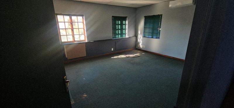To Let Commercial Property for Rent in Randjespark Gauteng